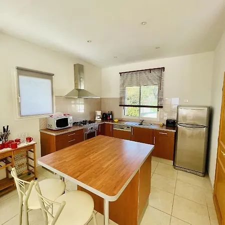 Superbe Avec Piscine Vue Mer, Proche Et Porticcio Villa *