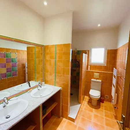 Superbe Avec Piscine Vue Mer, Proche Et Porticcio Villa