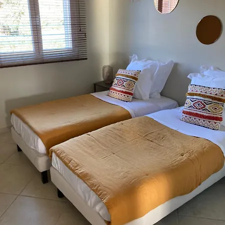 Villa Superbe Avec Piscine Vue Mer, Proche Et Porticcio *